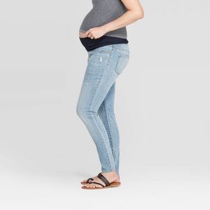 NWOT Isabel Maternity Crossover Panel Frayed Hem Jeggings